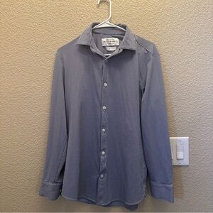 Mizzen + Main mens Button up size Small